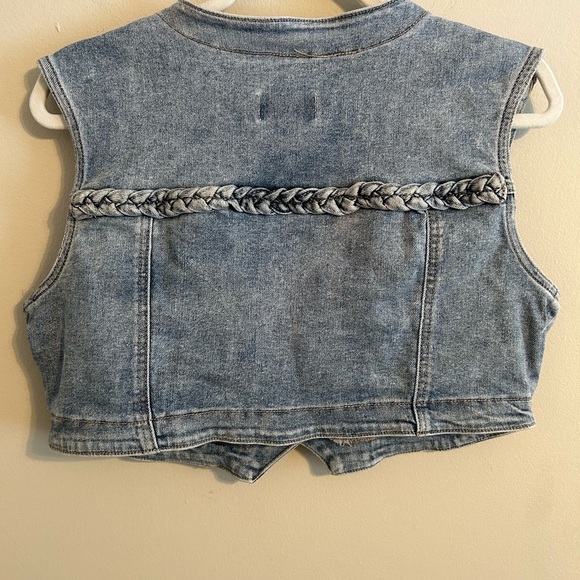 PTCL Cropped Denim Vest - Picture 7 of 7